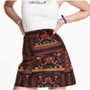 H&M Coachella Skirt Velvet Mini Boho Festival Bohemian‎ Floral Art Black Size 4